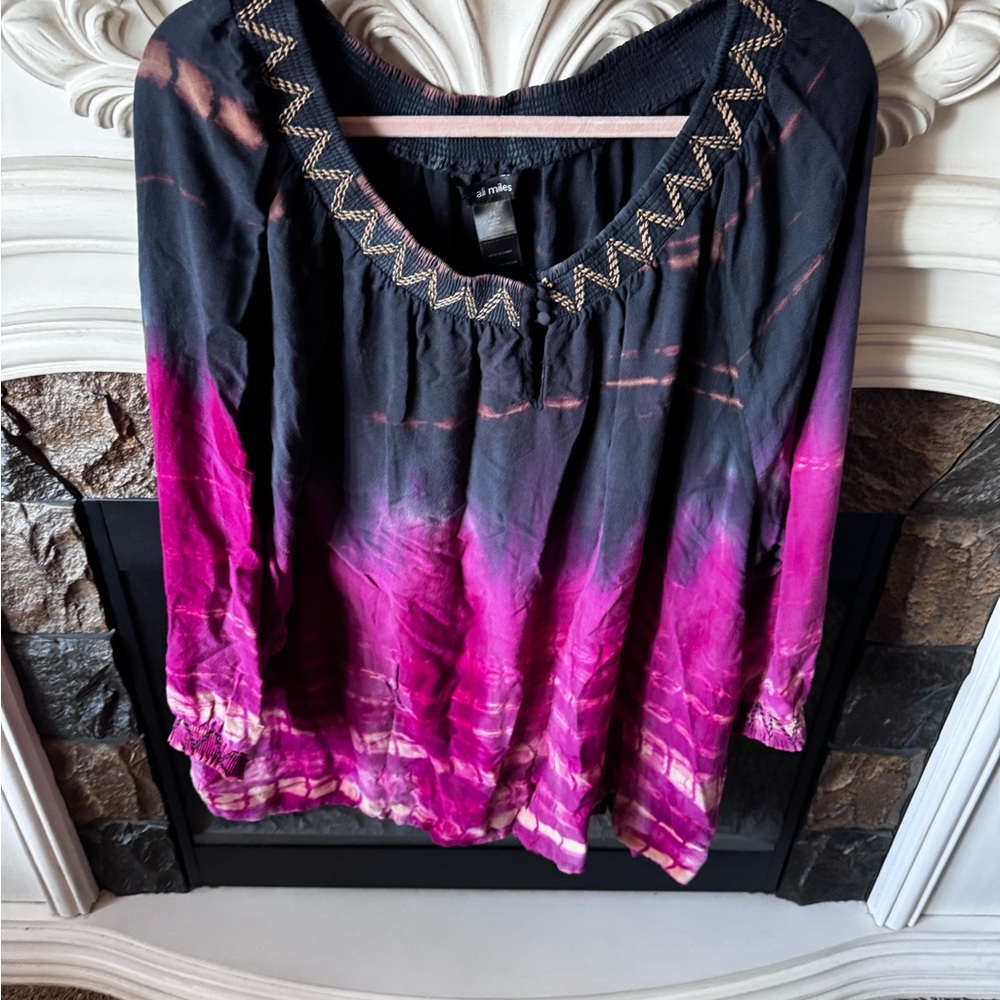 Women's Black and Pink Top